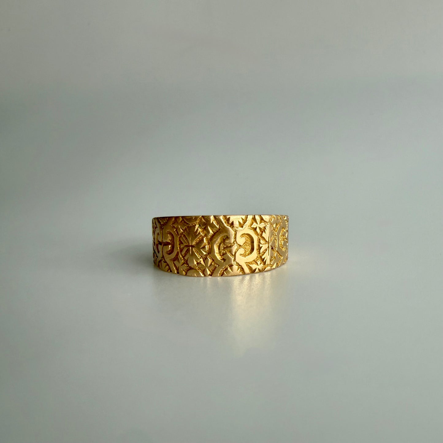 Antique 18k Engraved Wedding Band | Birmingham 1916
