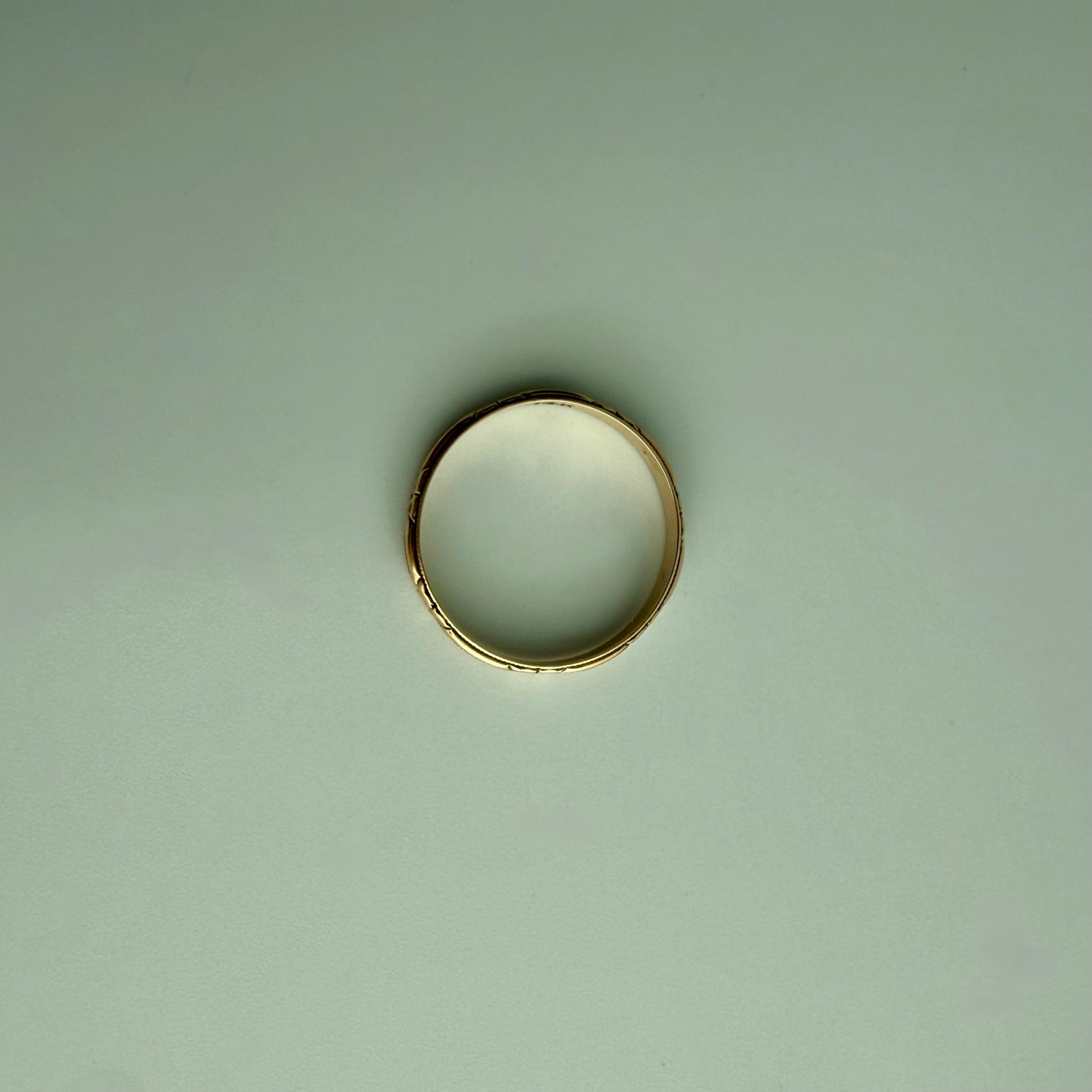 Vintage 14k Gold Floral Engraved Band