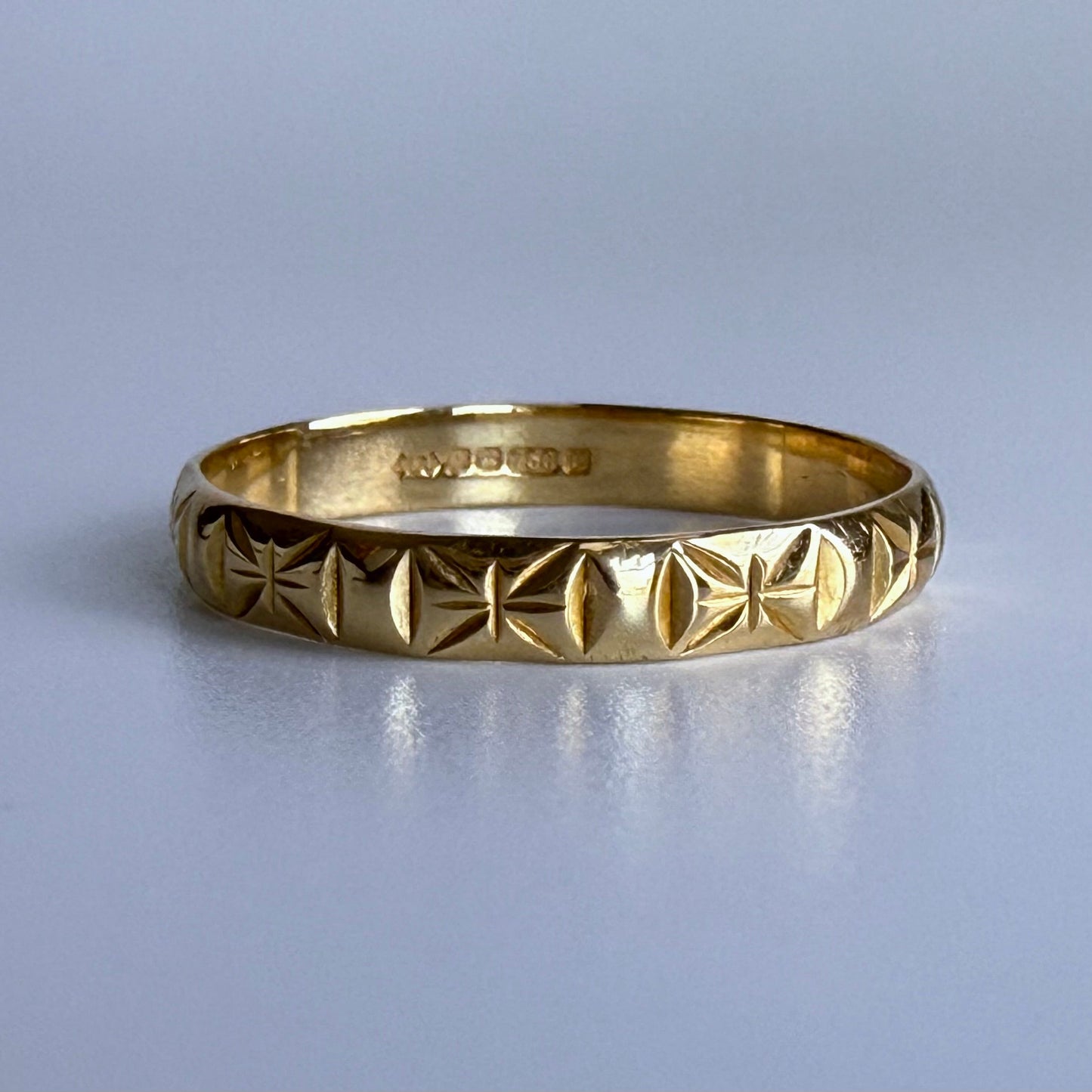 Vintage 18K Gold Fully Hallmarked British Band