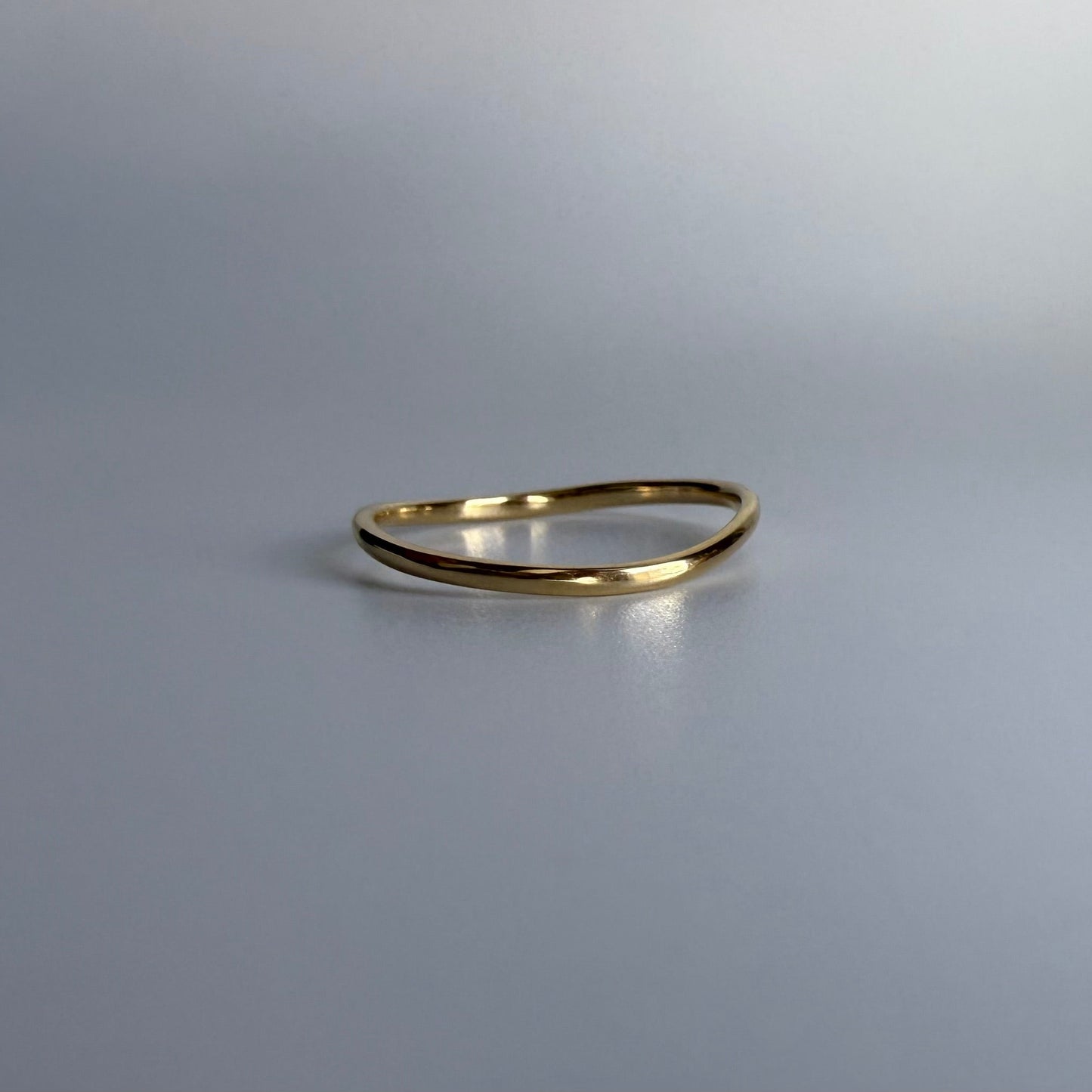 Modern 14K Gold Wavy Band