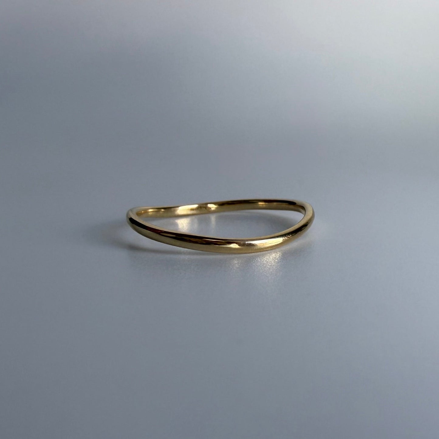 Modern 14K Gold Wavy Band