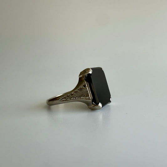 Art Deco 10K White Gold Black Onyx Ring