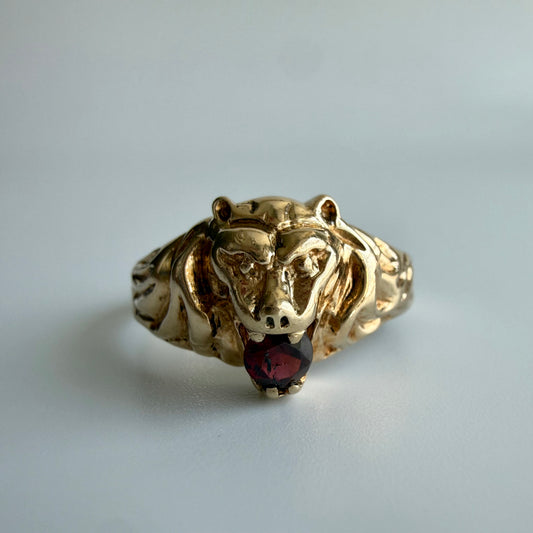 Vintage 9K Gold Lion & Garnet Ring